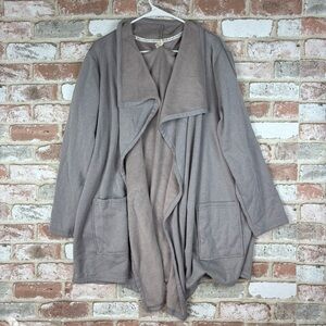 Hue Women's Amazingly Soft & Plush Comfy Cozy Long Sleeve Fleece Wrap W/ Pockets